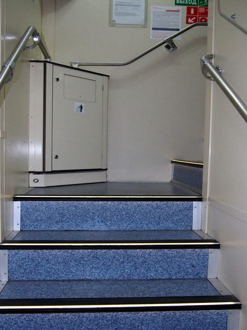лестница между этажами